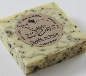 FROMAGE CHEDDAR POIVRE NOIR 200GR